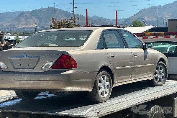 Photo of 2000 Toyota Avalon
