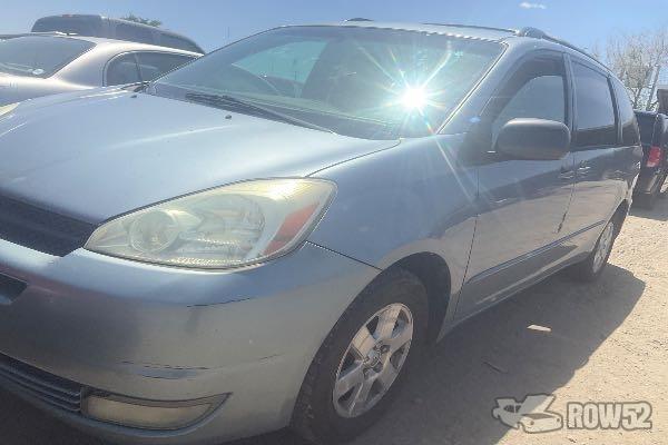 Photo of 2004 Toyota Sienna