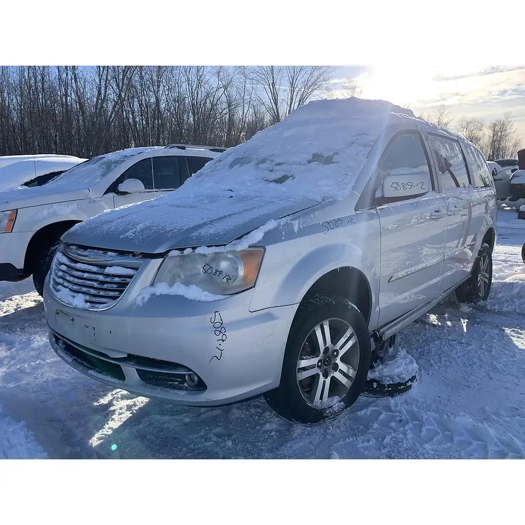 Photo of 2012 Chrysler Town & Country