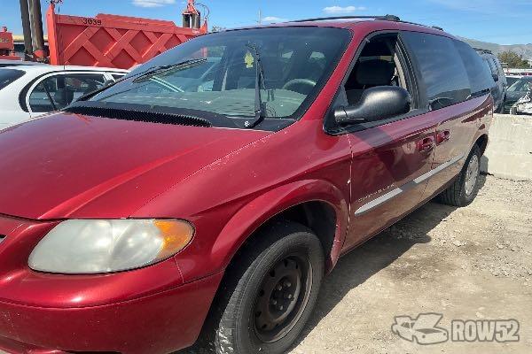 Photo of 2001 Chrysler Voyager