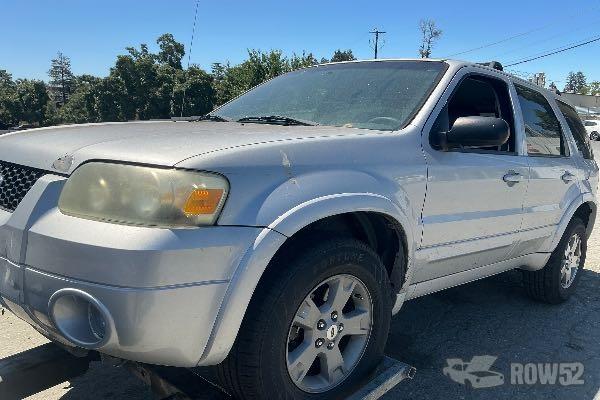 Photo of 2005 Ford Escape