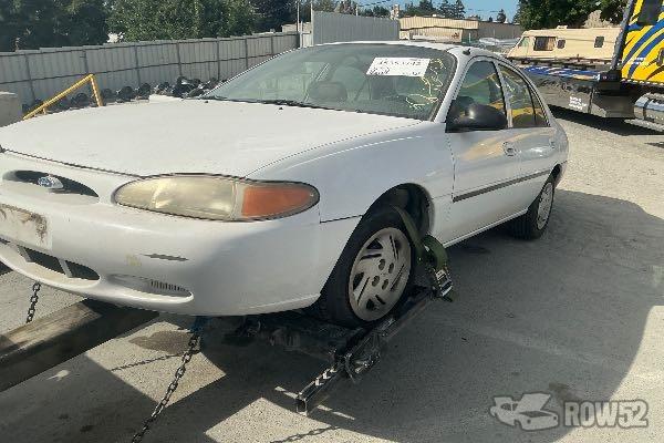 Photo of 1999 Ford Escort