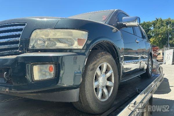 Photo of 2004 Infiniti QX56
