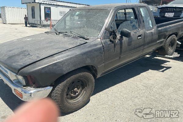 Photo of 1990 Toyota Pickup