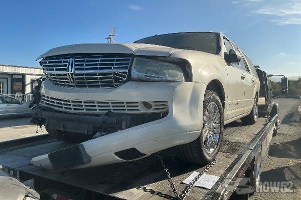 Photo of 2008 Lincoln Navigator L