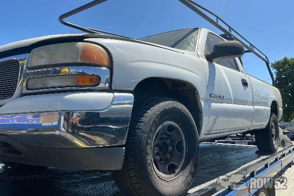 Photo of 2000 GMC Sierra 2500