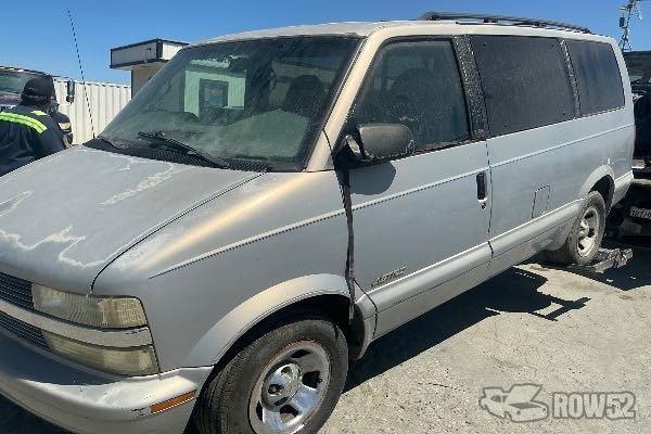 Photo of 1999 Chevrolet Astro