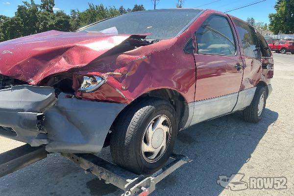 Photo of 1998 Toyota Sienna