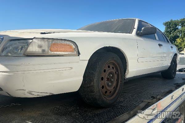 Photo of 2005 Ford Crown Victoria