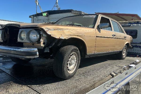 Photo of 1984 Mercedes-Benz 300
