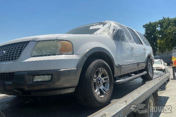 Photo of 2004 Ford Expedition