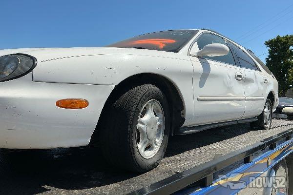 Photo of 1997 Ford Taurus Wagon