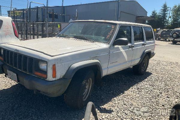 Photo of 2000 Jeep Cherokee