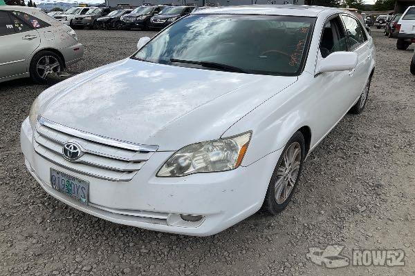 Photo of 2005 Toyota Avalon