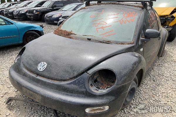 Photo of 1999 Volkswagen New Beetle