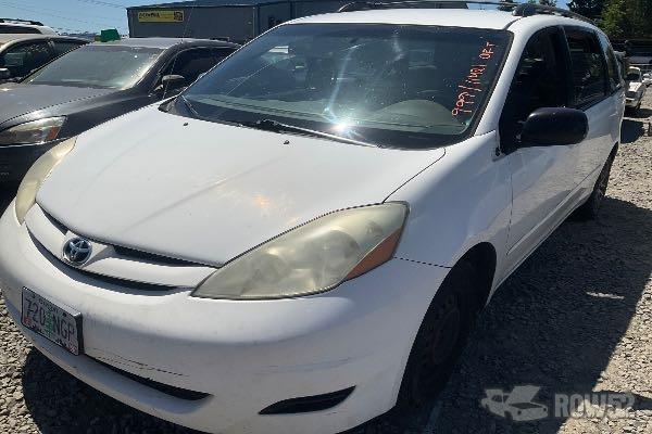 Photo of 2007 Toyota Sienna