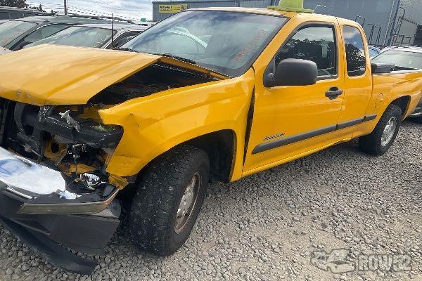 Photo of 2006 Isuzu Truck