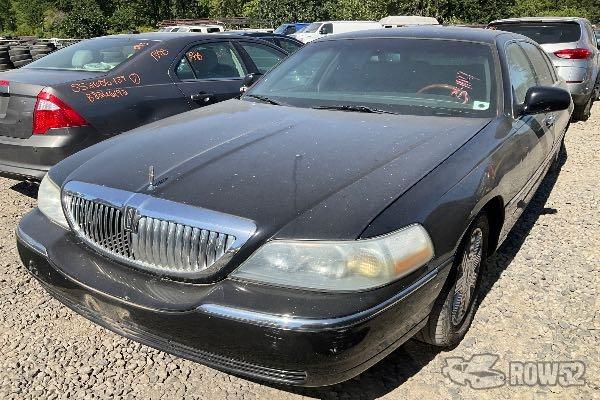 Photo of 2009 Lincoln Town Car