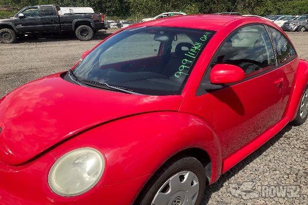 Photo of 1998 Volkswagen New Beetle
