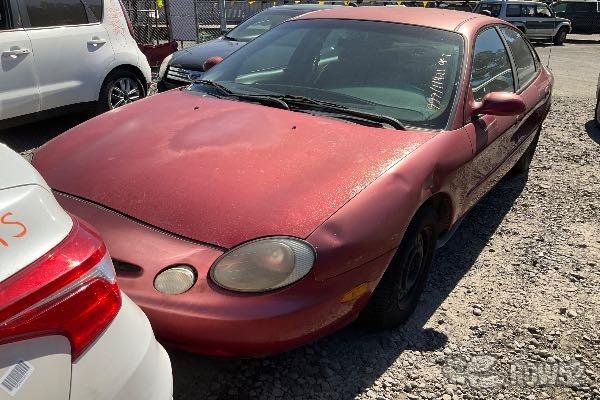 Photo of 1997 Ford Taurus