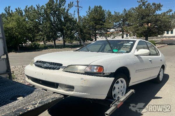 Photo of 1998 Nissan Altima