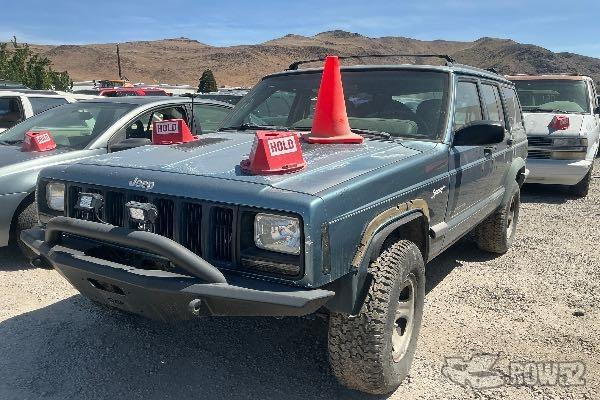 Photo of 1998 Jeep Cherokee