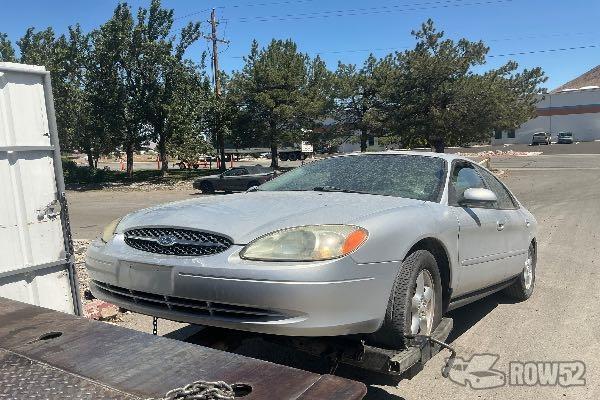 Photo of 2003 Ford Taurus