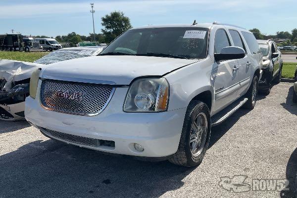 Photo of 2007 GMC Yukon Denali