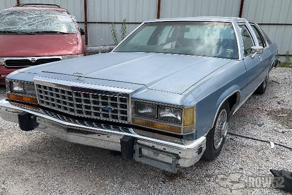 Photo of 1983 Ford LTD Crown Victoria