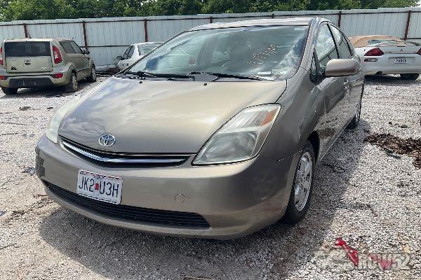 Photo of 2005 Toyota Prius