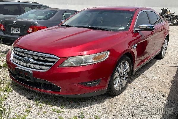 Photo of 2010 Ford Taurus