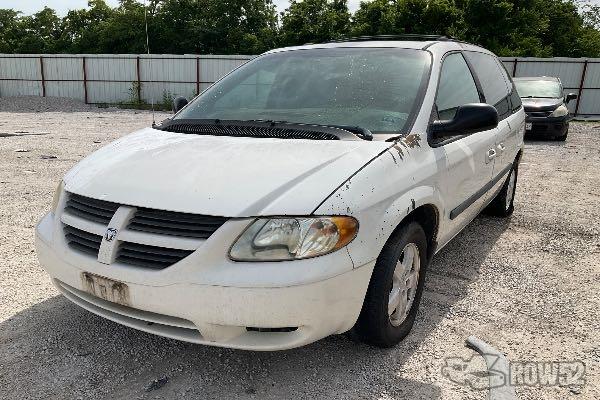Photo of 2005 Dodge Caravan