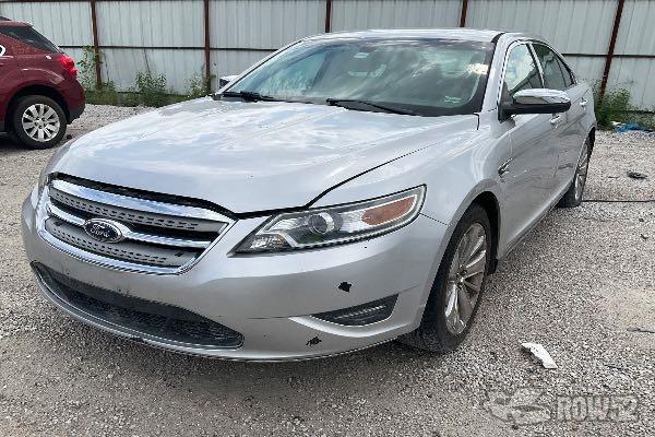 Photo of 2011 Ford Taurus