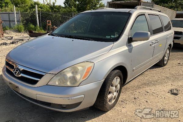 Photo of 2007 Hyundai Entourage