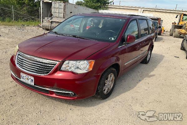 Photo of 2012 Chrysler Town & Country