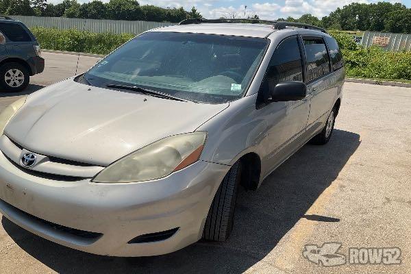 Photo of 2008 Toyota Sienna