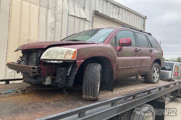 Photo of 2004 Mitsubishi Endeavor