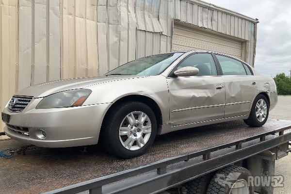 Photo of 2005 Nissan Altima