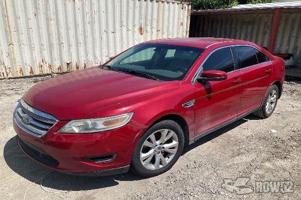 Photo of 2010 Ford Taurus