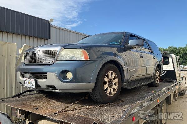 Photo of 2004 Lincoln Navigator