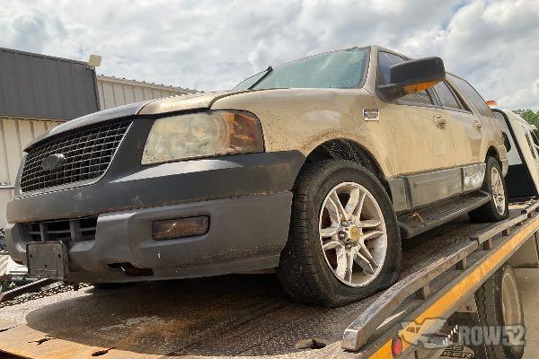 Photo of 2004 Ford Expedition