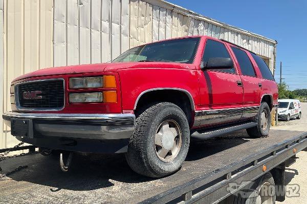 Photo of 1998 GMC Yukon