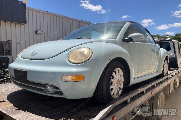 Photo of 2005 Volkswagen New Beetle