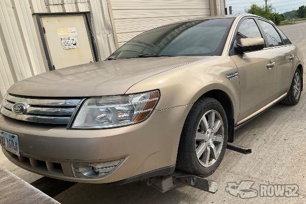 Photo of 2008 Ford Taurus