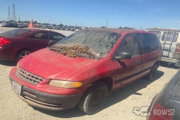 Photo of 1996 Plymouth Voyager