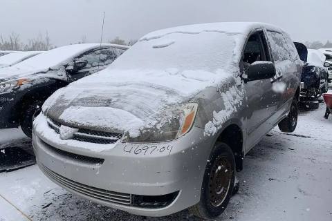 Photo of 2004 Toyota Sienna