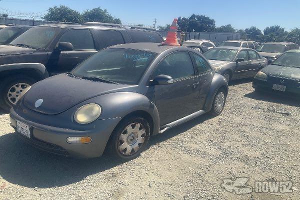 Photo of 2005 Volkswagen New Beetle