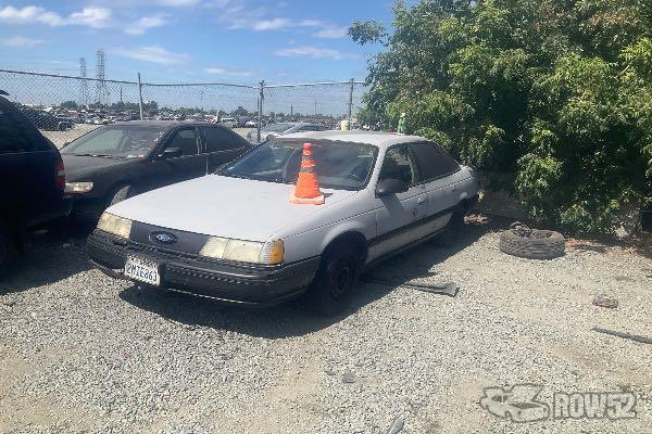 Photo of 1989 Ford Taurus