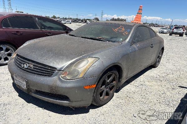 Photo of 2005 Infiniti G35