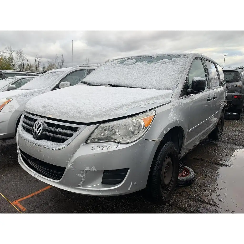 Photo of 2010 Volkswagen Routan